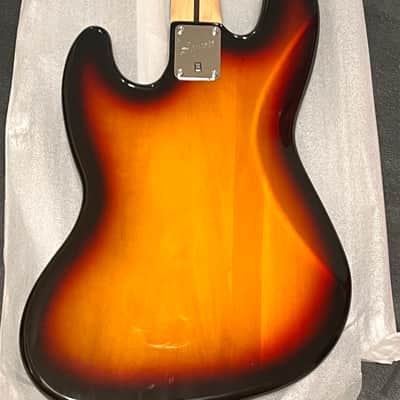 Squier Vintage Modified 60s Jazz Bass 2013 - Three Color Sunburst image 7