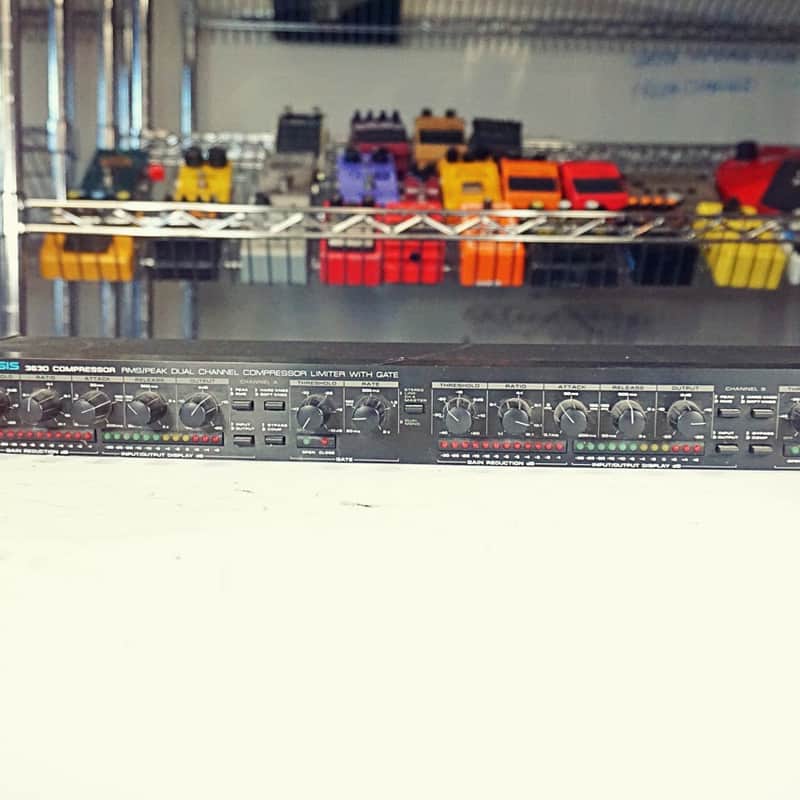 1990s Alesis 3630 Dual-Channel Compressor / Limiter with Gate …
