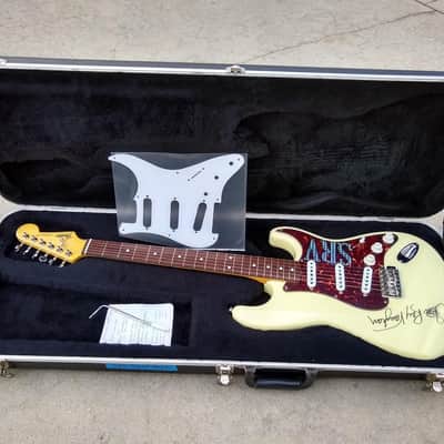 1989 Fender Stratocaster - Strat - Signed by Stevie Ray Vaughan - SRV - Very Rare! image 1