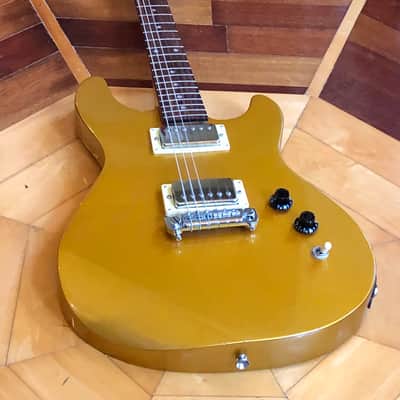 NEW Fernandes Dragonfly Electric Guitar Gold Sparkle Finish Double cutaway NOS image 6