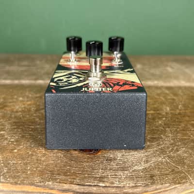 Walrus Audio Jupiter Multi-Clip Fuzz V2 2017 - 2025 - Grey / Red image 6