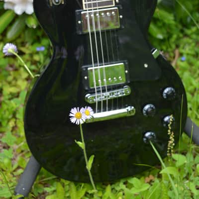 2025 Gibson Les Paul Studio in Ebony w/New Black Dunlop Straplocks and a like New Black Gibson Hardshell Case ~ As New ! image 1
