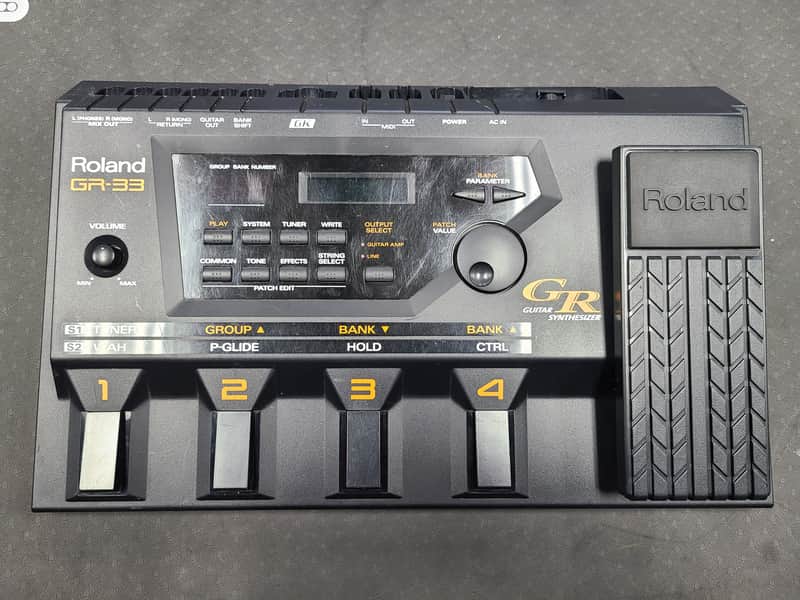 Roland GR-33