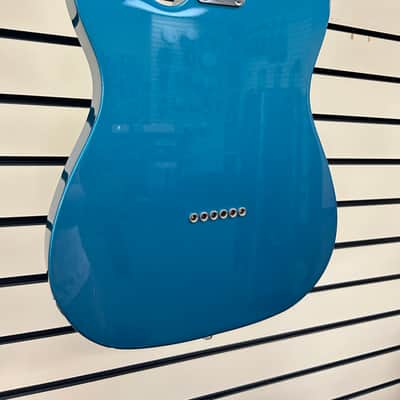 Fender Standard Telecaster 2009 - 2018 - Lake Placid Blue image 4