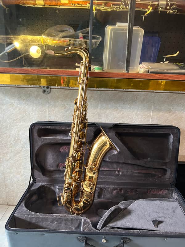 Selmer Mark VI tenor saxophone 1967 - Lacquered image 1