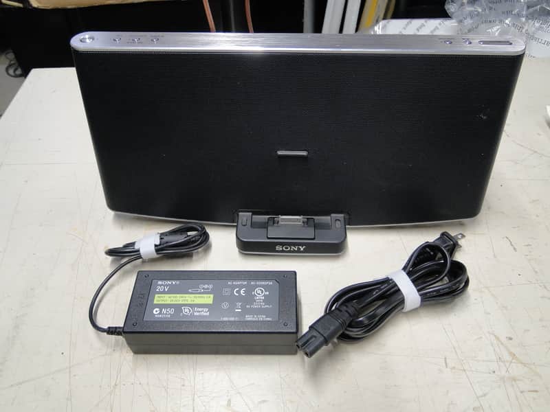 Sony RDP-X200IP Bluetooth / Aux or Classic Ipod Dock image 1