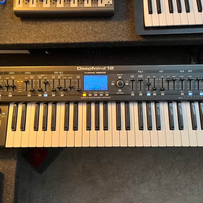 Behringer DeepMind 12 49-Key 12-Voice Polyphonic Analog Synth 2016 - Present - Black