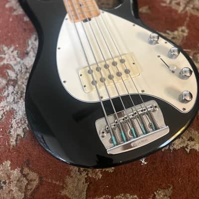 【オム】MusicMan StingRay 1988年製 3EQ メイプル オム】MusicMan StingRay 1988年製 3EQ メイプル 1988 Ernie Ball