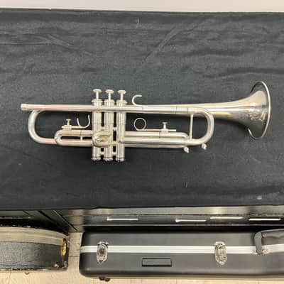 Vintage Getzen Eterna Severinsen Large Bore Silver Bb Trumpet with Case 1968-1971 image 2
