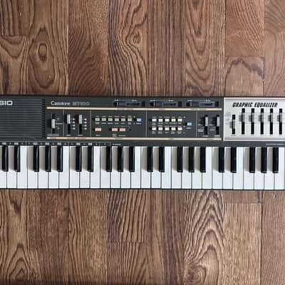 Vintage Casio MT-800 Casiotone Keyboard (1983) – Complete with Detachable Stereo Speakers image 5