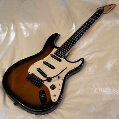 Carvin Bolt SSS Tremolo - Custom Shop Strat Killer - Made in USA - Two Color Sunburst - Free Pro Setup image 13