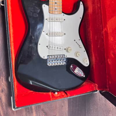 Fender Stratocaster 1973 - Black image 1