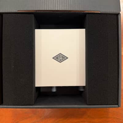 Universal Audio Volt 2 USB-C Audio Interface – 2-In/2-Out w/ Box & Cable image 3