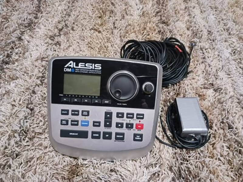 Immagine Alesis DM8 Pro Electronic Drum Module Complete with Power Supply and Wiring Harness - 1