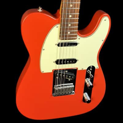 Fender Deluxe Nashville Telecaster Electric Guitar in Fiesta Red image 3
