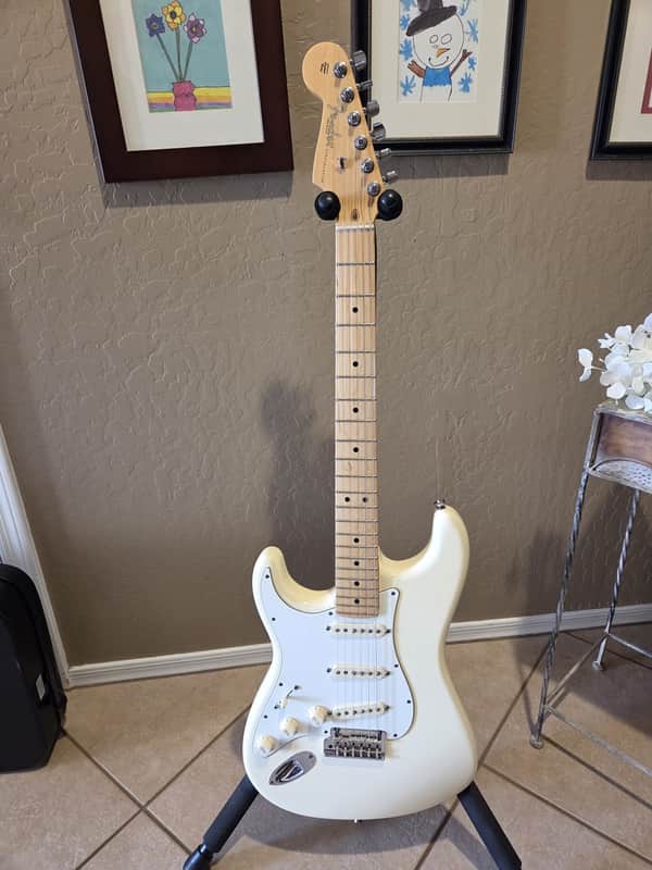 Left-Handed 2012 American Standard Fender Stratocaster lefty image 1