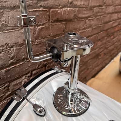 Gretsch Catalina Club Jazz 4-Piece Drum Kit White Satin Flame 18/12/14 + Snare – Floor Model image 22