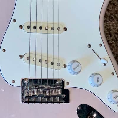 2022 Fender Junior Collection  Stratocaster Satin Shell Pink electric guitar made in japan MIJ image 7