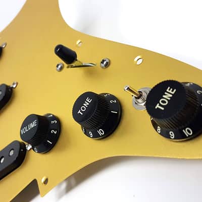 Carparelli 9-Way Strat Wiring Mod – Fully Loaded Pickguard, Vintage Single Coils, CTS Pots image 1