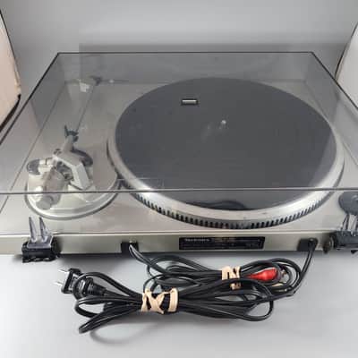 Technics Quartz SL-Q30 Direct Drive Automatic Turntable & New AT81CP cartridge! image 3