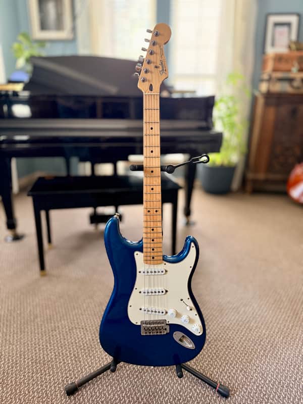 Fender Standard Stratocaster 2007 - Electron Blue Metallic Bild 1
