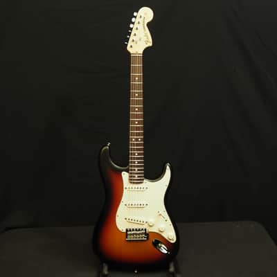 Fender Stratocaster Highway 1 2009 - Sunburst image 2