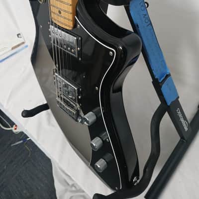 Fender Player Plus Meteora HH 2022 - Present - Silverburst image 4