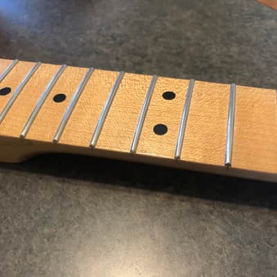 Musikraft Quarter sawn 1-piece maple T-style neck never installed - Light lacquer image 18