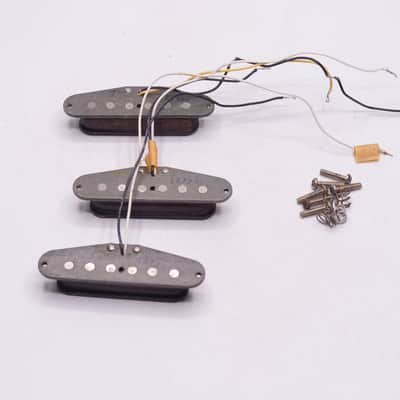 1979-1980 Vintage Set of Fender Stratocaster Pickups Gray Bottom Flat-Pole 100% Original 1970's with Springs and Screws image 11