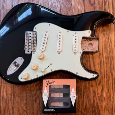 Fender Road Worn 60's Black Stratocaster Loaded Body Pure Vintage 65 Pickups Nitro Journeyman Relic image 1