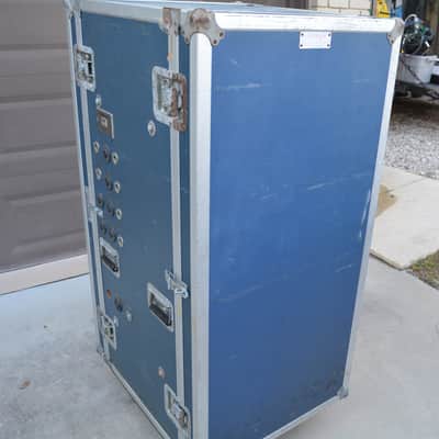 Cadence Physical Shock Resistant Mid-90s - Huge 26U Rack/Road Case image 3