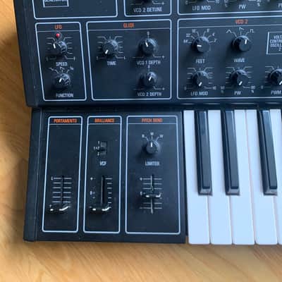 Yamaha CS-15 Duophonic Synthesizer 1978 - 1982 - Black image 2