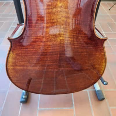 Mint Open Box Krutz Model 400 4/4 Cello with Case and Bow image 9