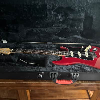 Fender American Deluxe Stratocaster 2005 Crimson Transparent image 3