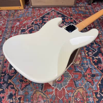 Fender Heritage 60's Jazz Bass Oly White Rosewood Nitro Lacquer 2022 image 4