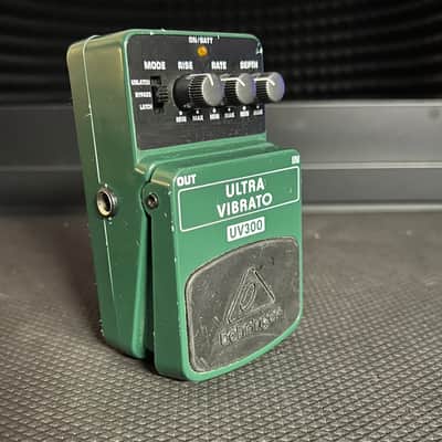 Behringer UV300 Ultra Vibrato Pedal 2010s - Standard image 3