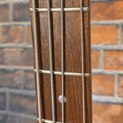 Peavey USA Axcelerator Plus 4-String Bass Vintage White image 4