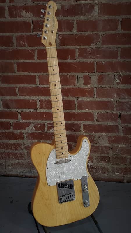 Fender American Series Telecaster with Maple Fretboard