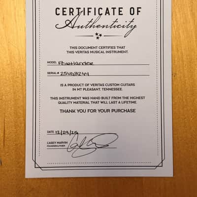 Veritas Portlander 2025, Black & Gold with binding image 12