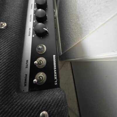 Fender Bassbreaker 15 Combo Tube Amplifier for Guitar image 3