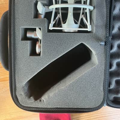 Shure KSM44A Large Diaphragm Multipattern Condenser Microphone image 4