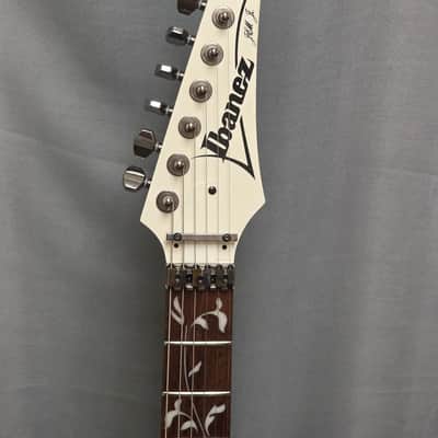 Ibanez JEMJR-WH Steve Vai Signature with Jatoba Fretboard 2018 - Present - White image 4