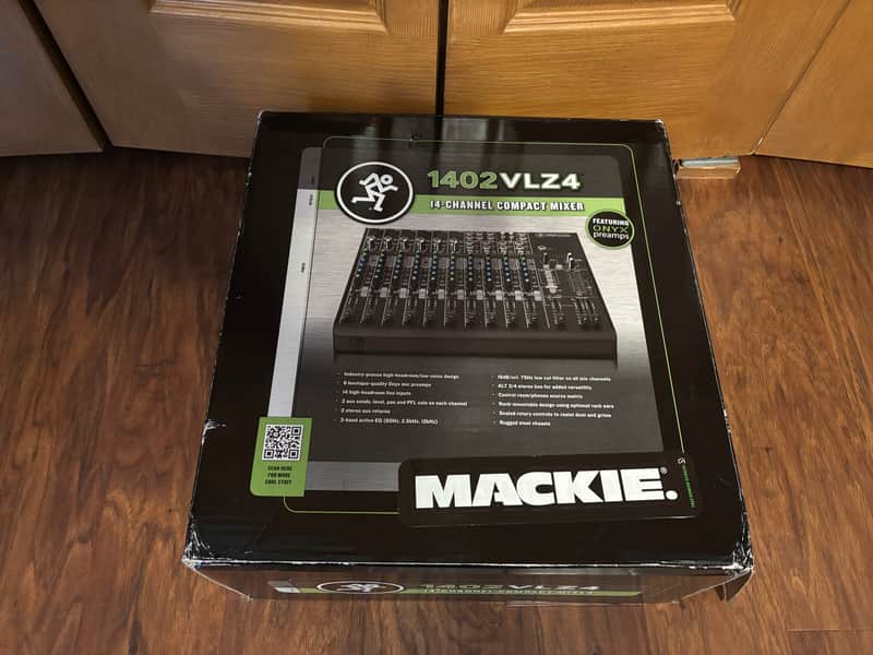 Mackie 1402VLZ4 14-Channel Mic / Line Mixer