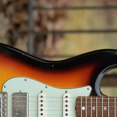 Fender Custom Shop 1965 Stratocaster HSS Journeyman - 3-Color Sunburst image 4