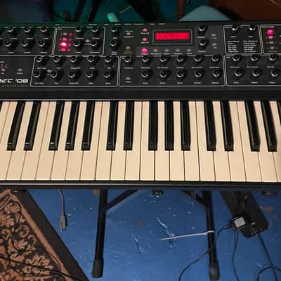 Dave Smith Instruments Prophet 08 PE 61-Key 8-Voice Polyphonic Synthesizer image 3