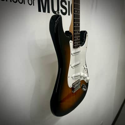 USED Squier Affinity Strat - 2-tone Sunburst image 2