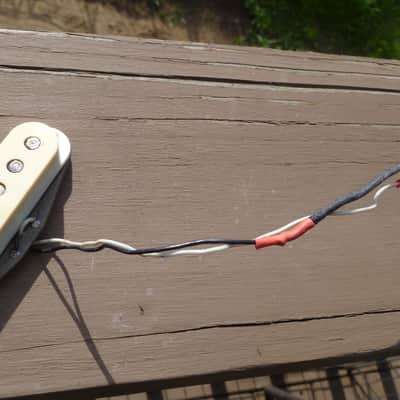 1976 Fender Stratocaster Pickup / Cover image 5