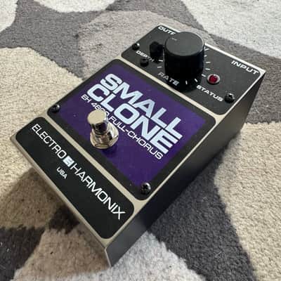 Electro-Harmonix EH4600 Small Clone Full-Chorus 2000 - Present - Purple / Black imagen 2