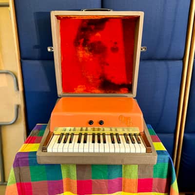 Fender Rhodes piano bass 1961 - Fiesta Red original vintage USA image 2