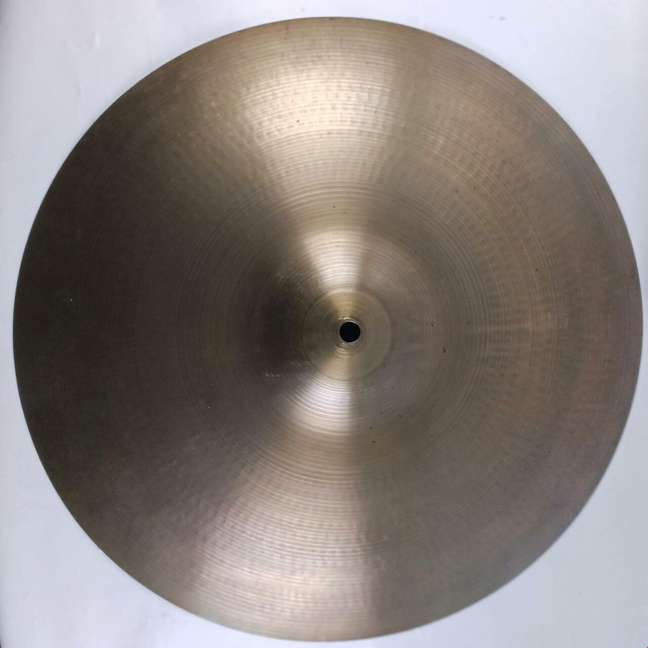 Zildjian 18" 60s Crash Cymbal Medium 1674g Vintage B20 Bronze Avedis Turkish USA — main photograph